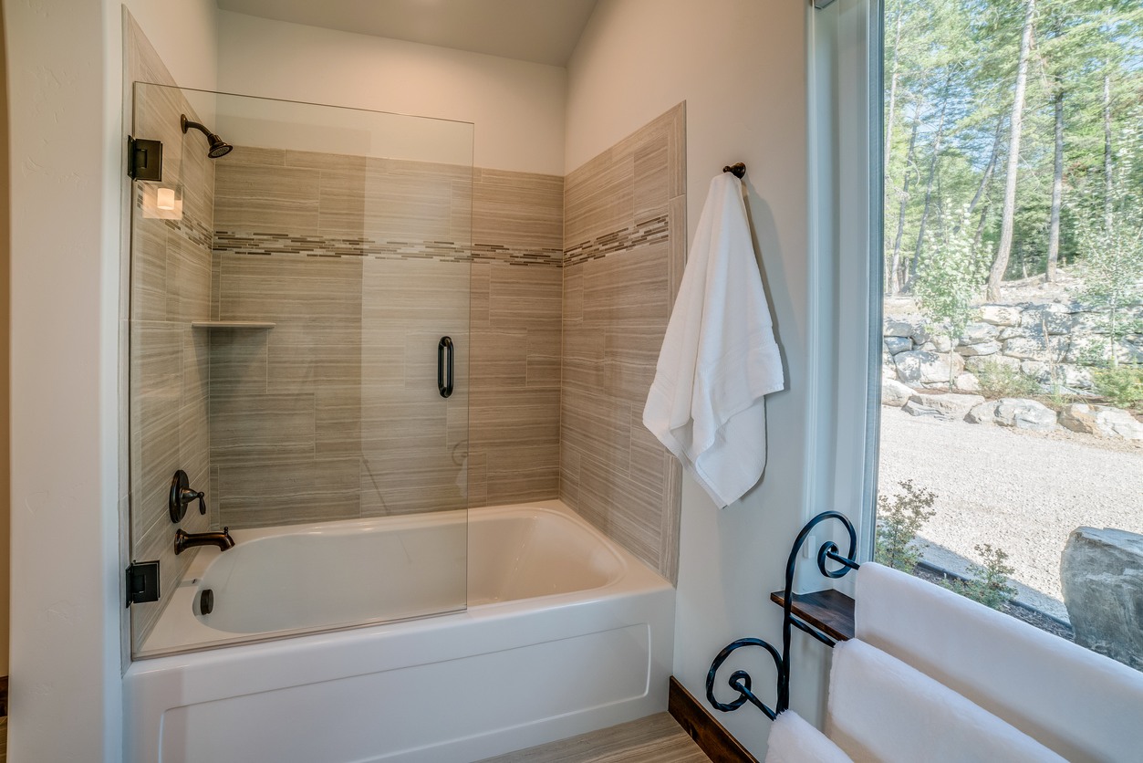 Shower & Tub Installation in Judson